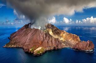 Volcán White Island en Nueva Zelandia